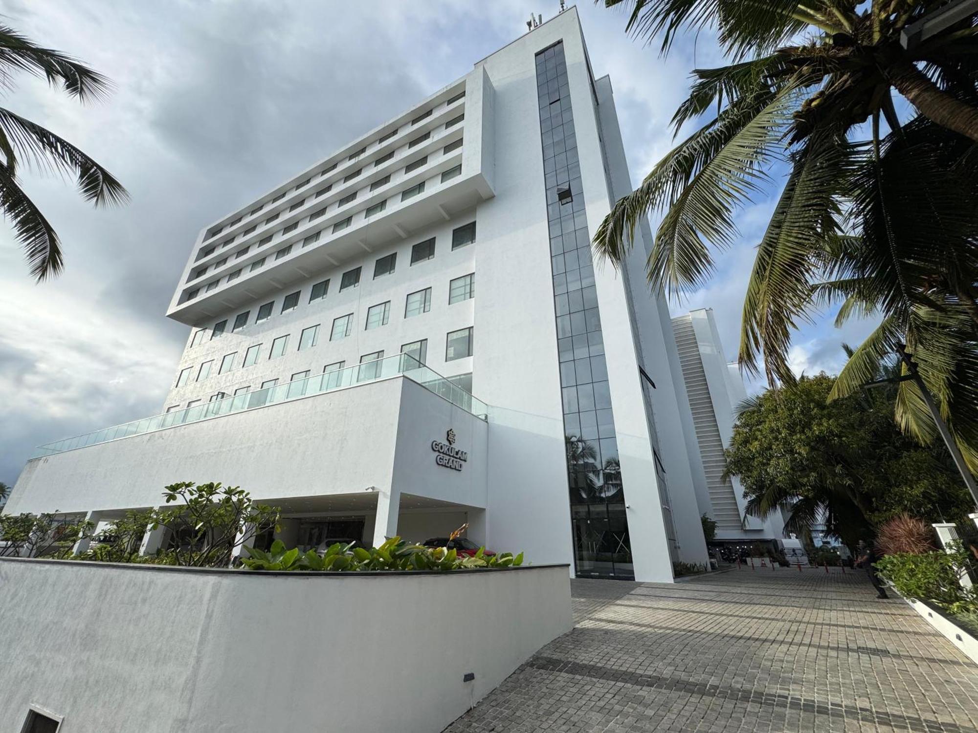 Gokulam Grand Kozhikode Hotell Exteriör bild